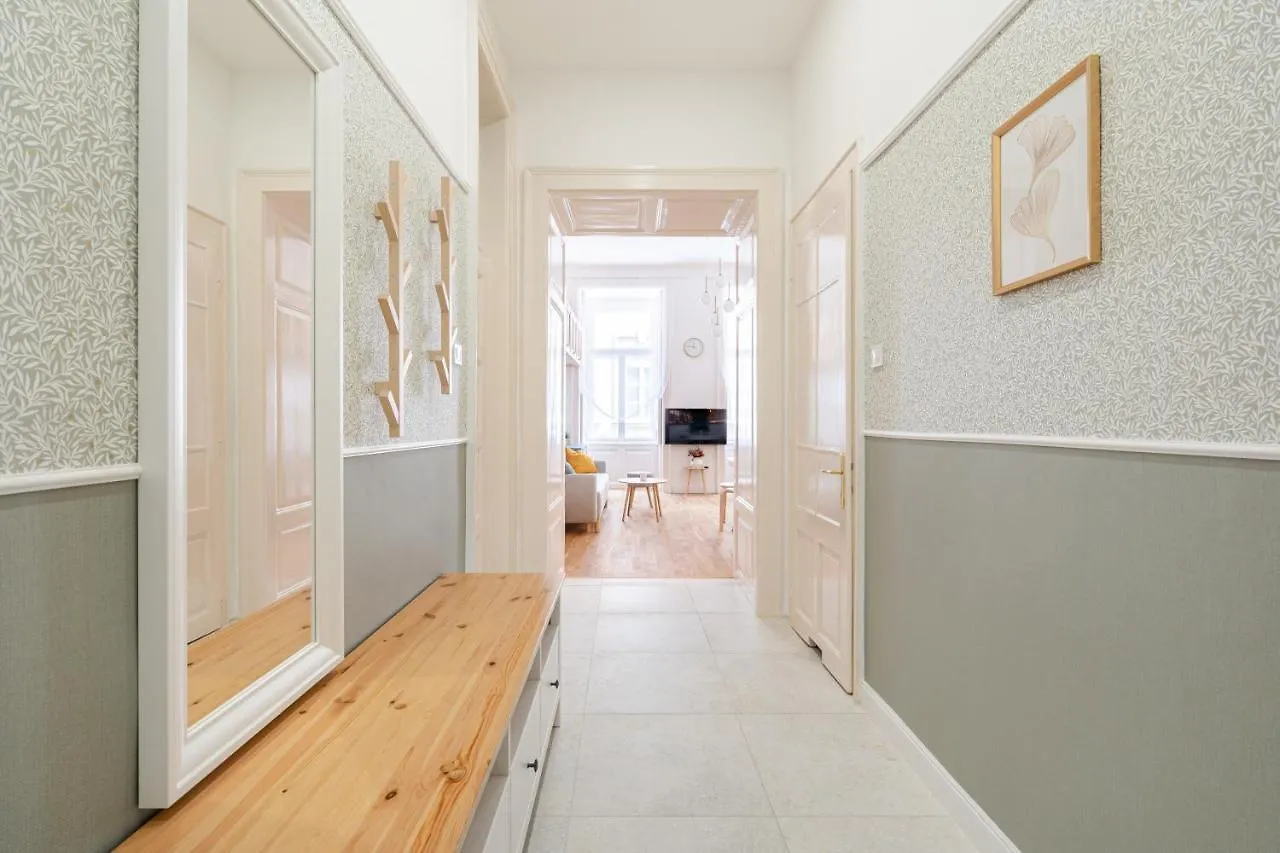 Sunset Treasure 3-Bdr Apartment Budapest Hungary